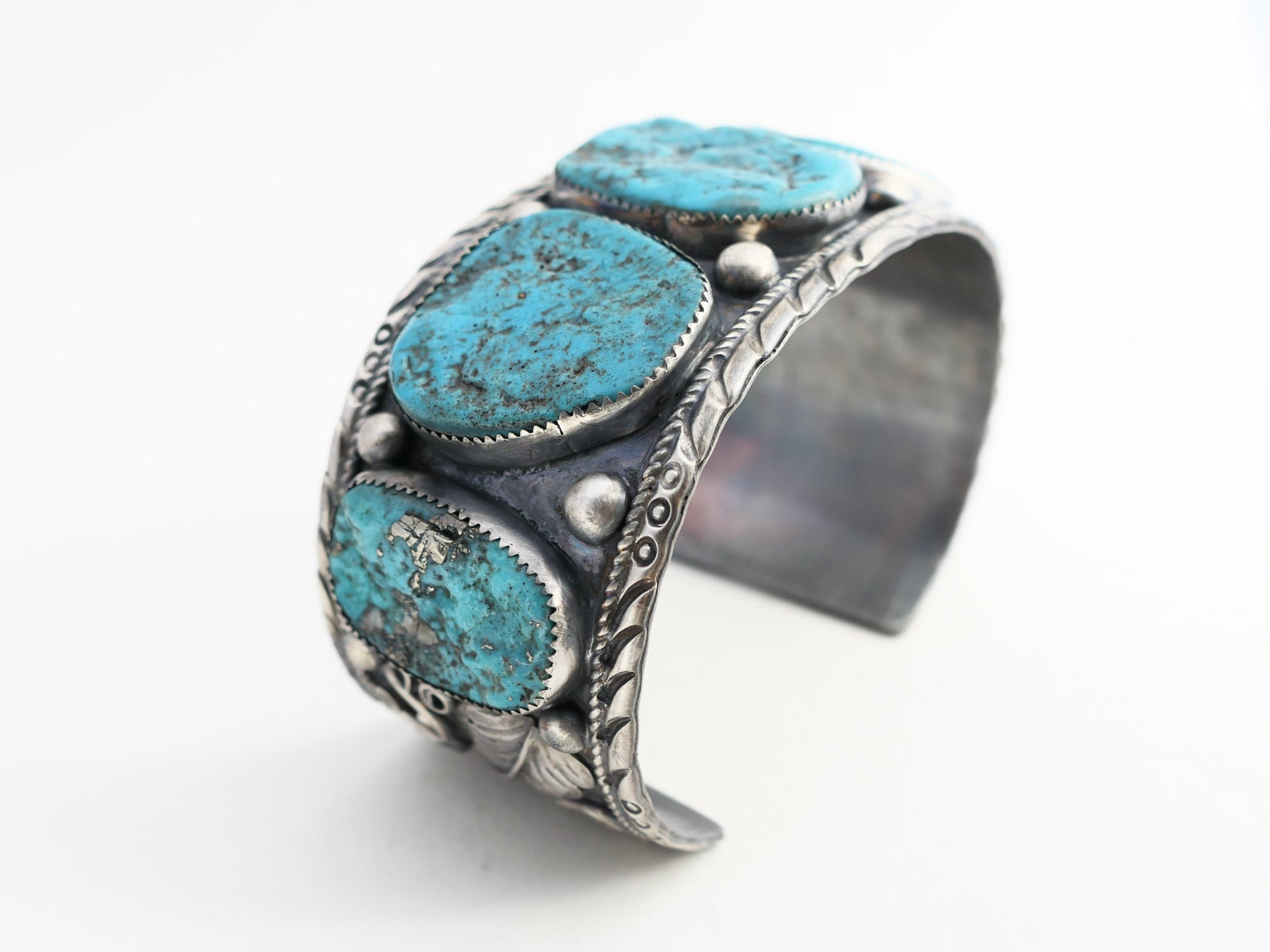 Navajo silversmith turquoise cuff