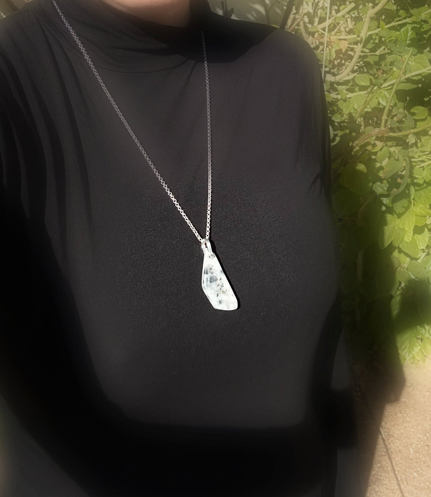 gold in quartz men's jewelry