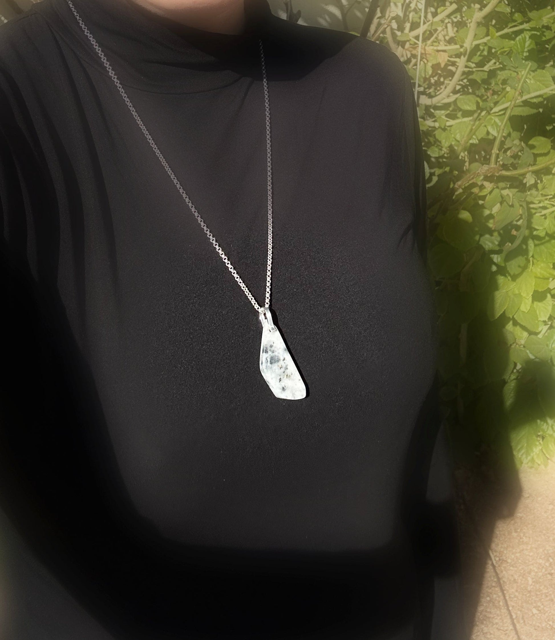 gold in quartz men's jewelry