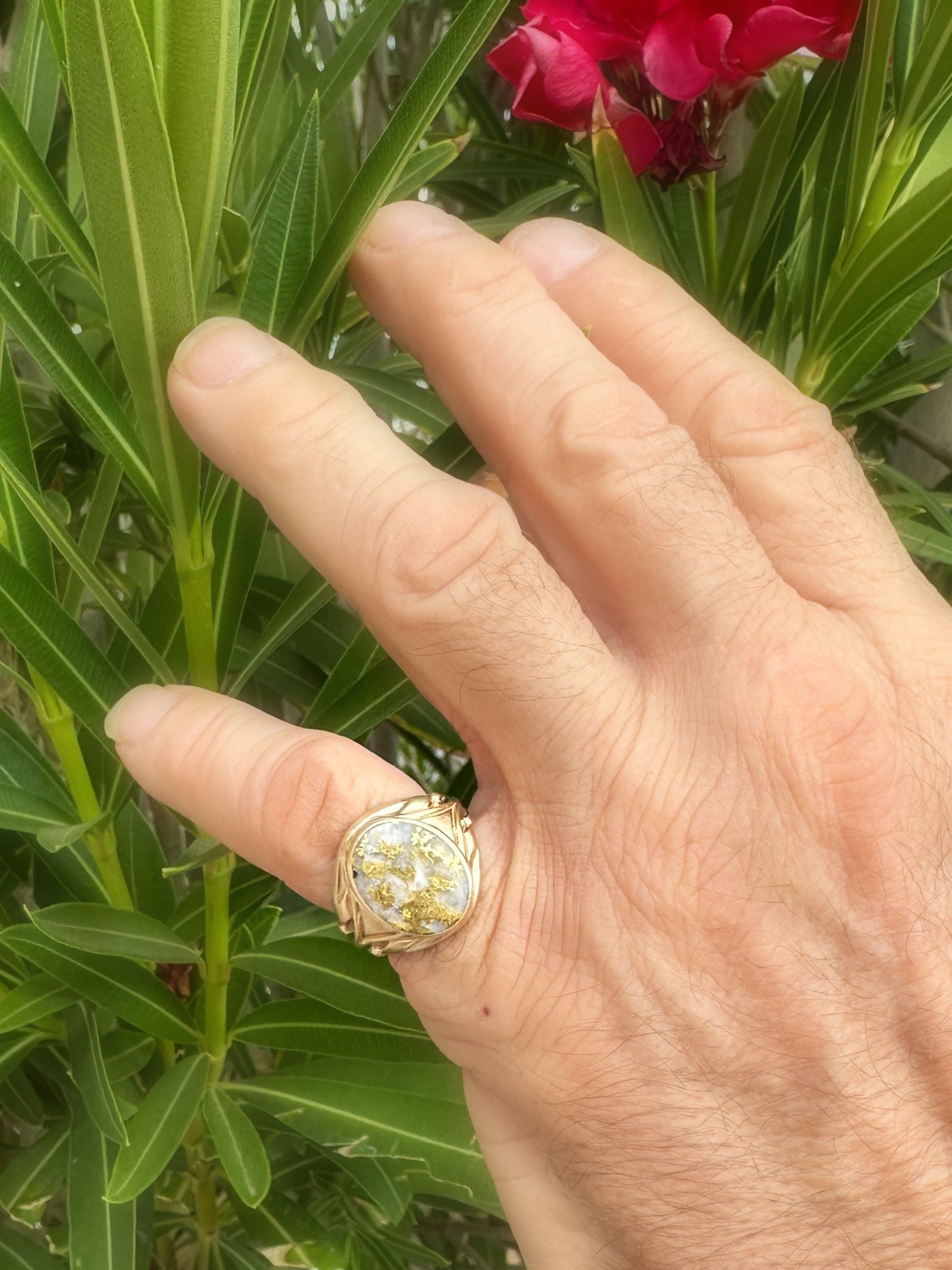 gold in quartz pinkie ring