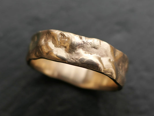 unique gold wedding band