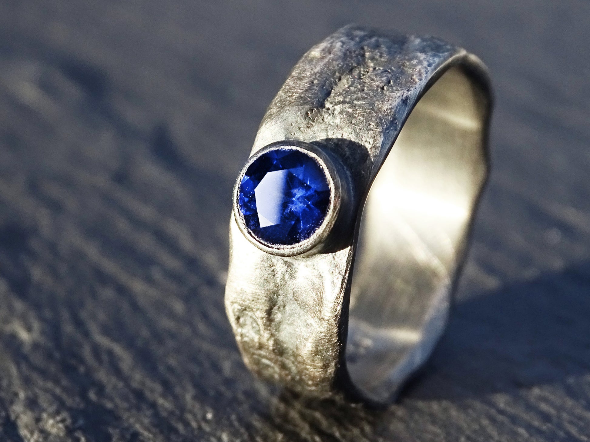men's sapphire wedding band