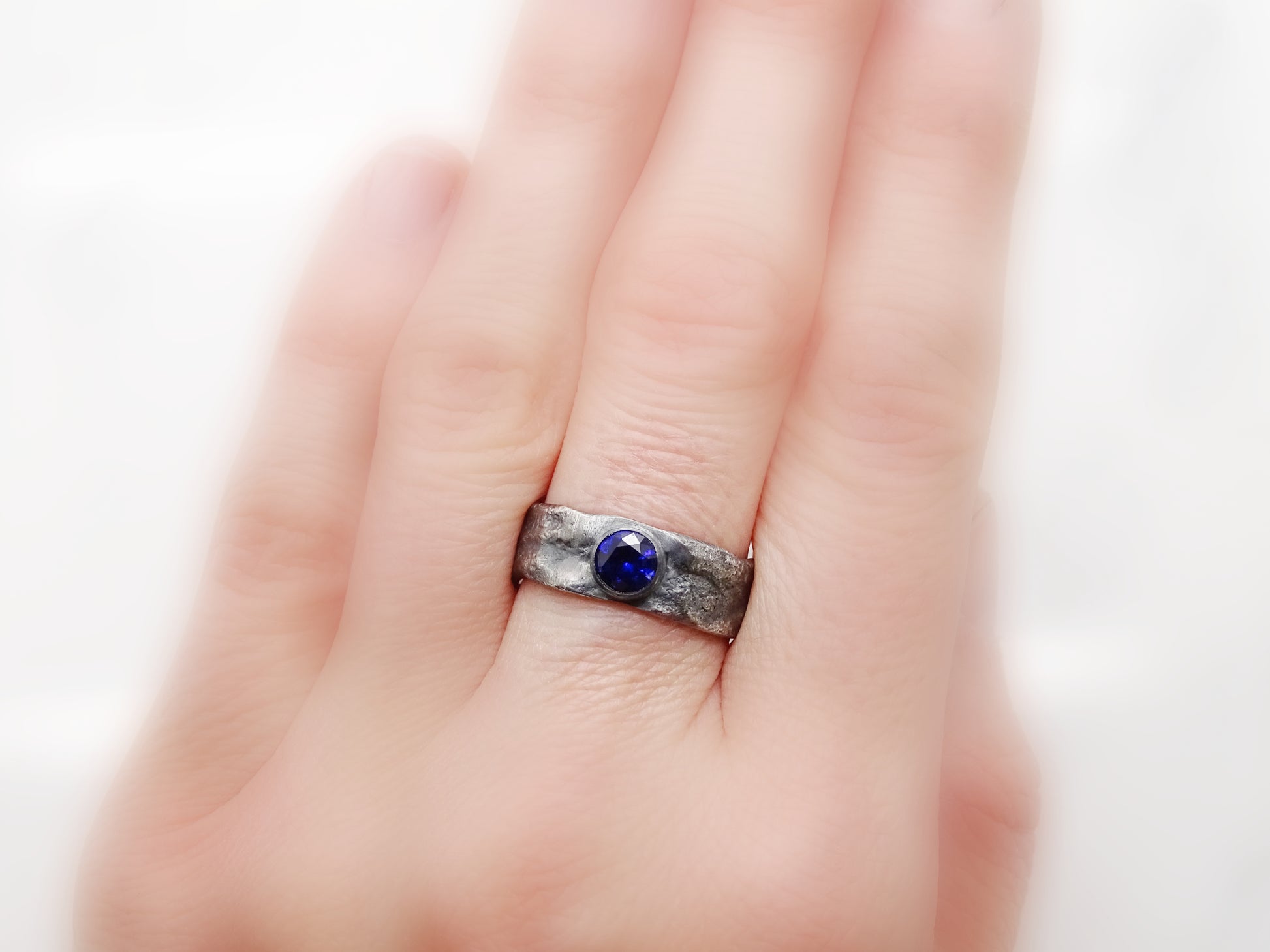 men's sapphire wedding band