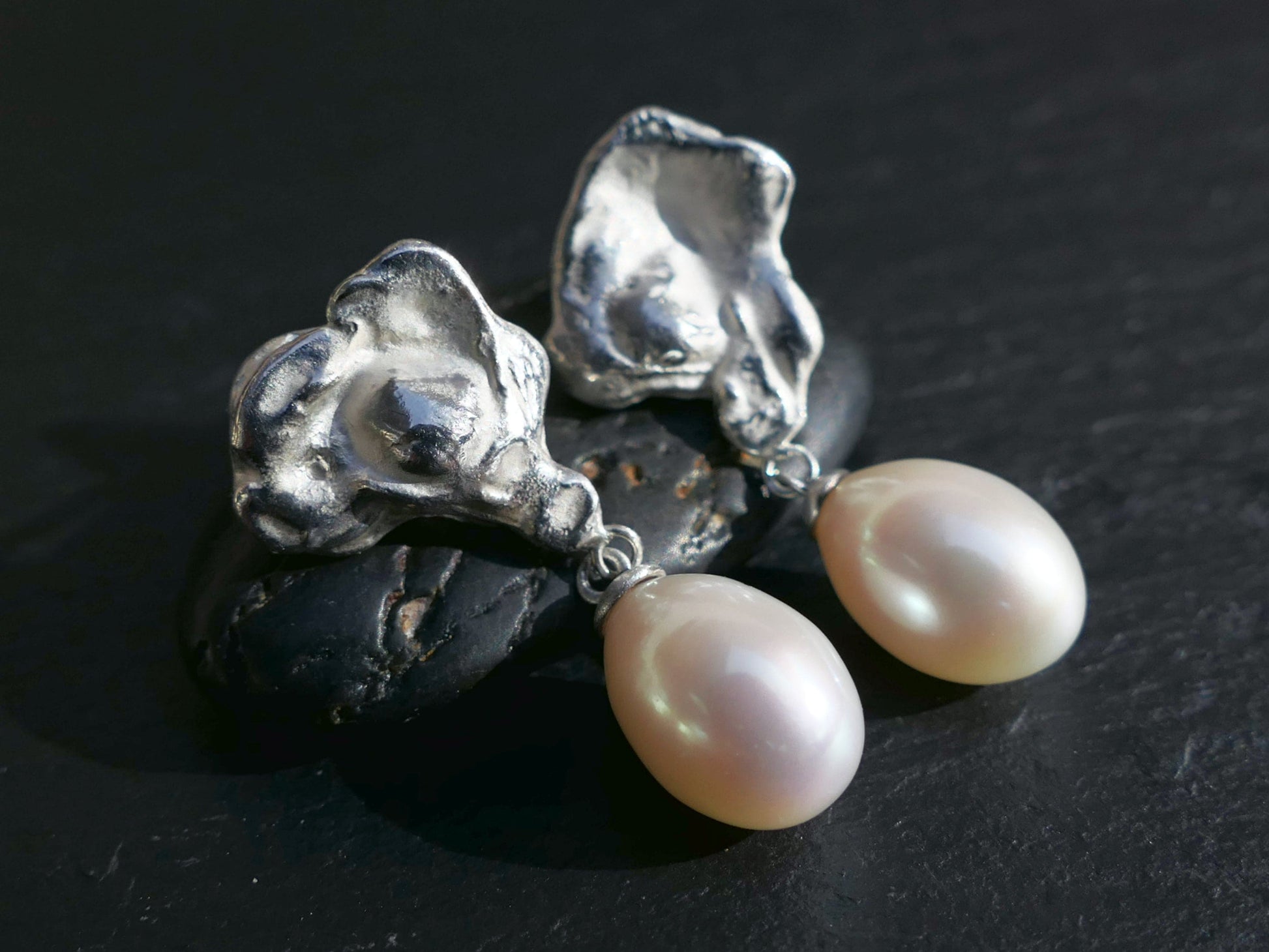 silver pearl dangle earrings