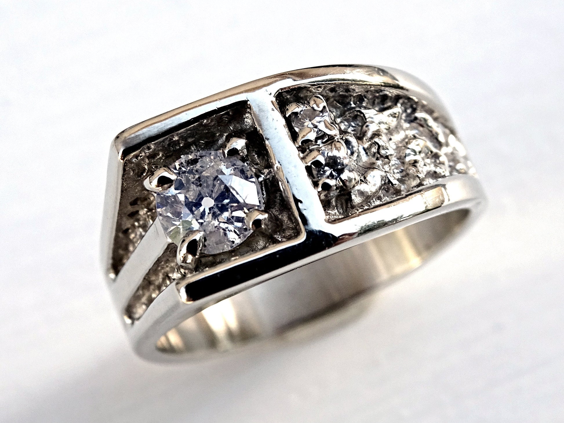 mens diamond ring white gold