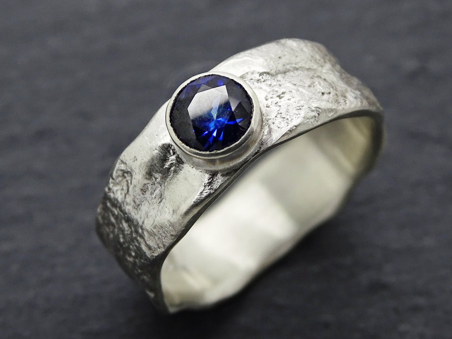 men's sapphire wedding band