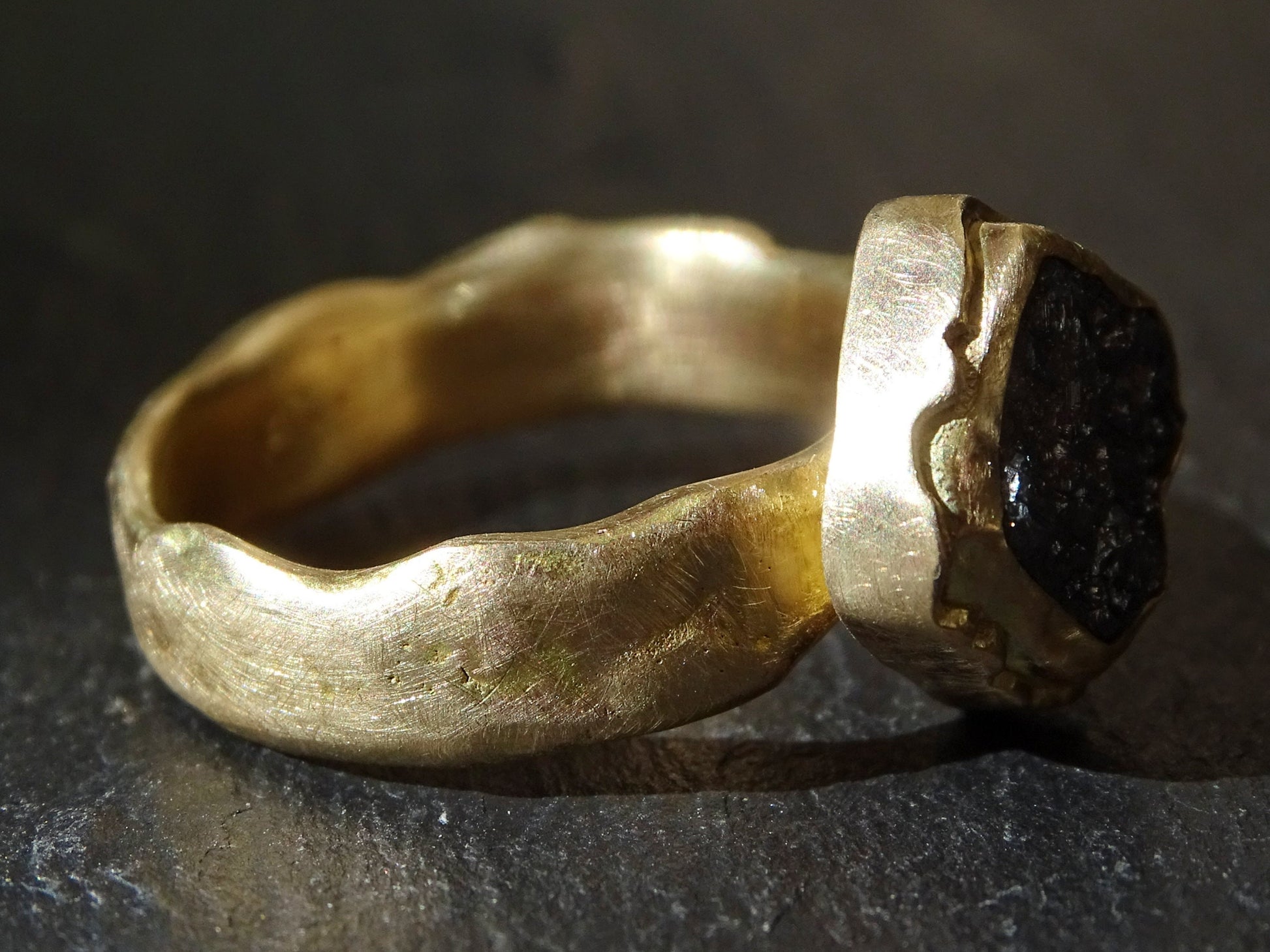 molten gold diamond ring
