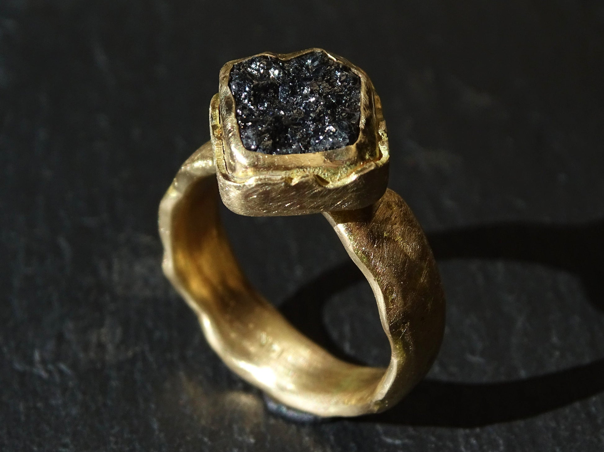 gold diamond ring