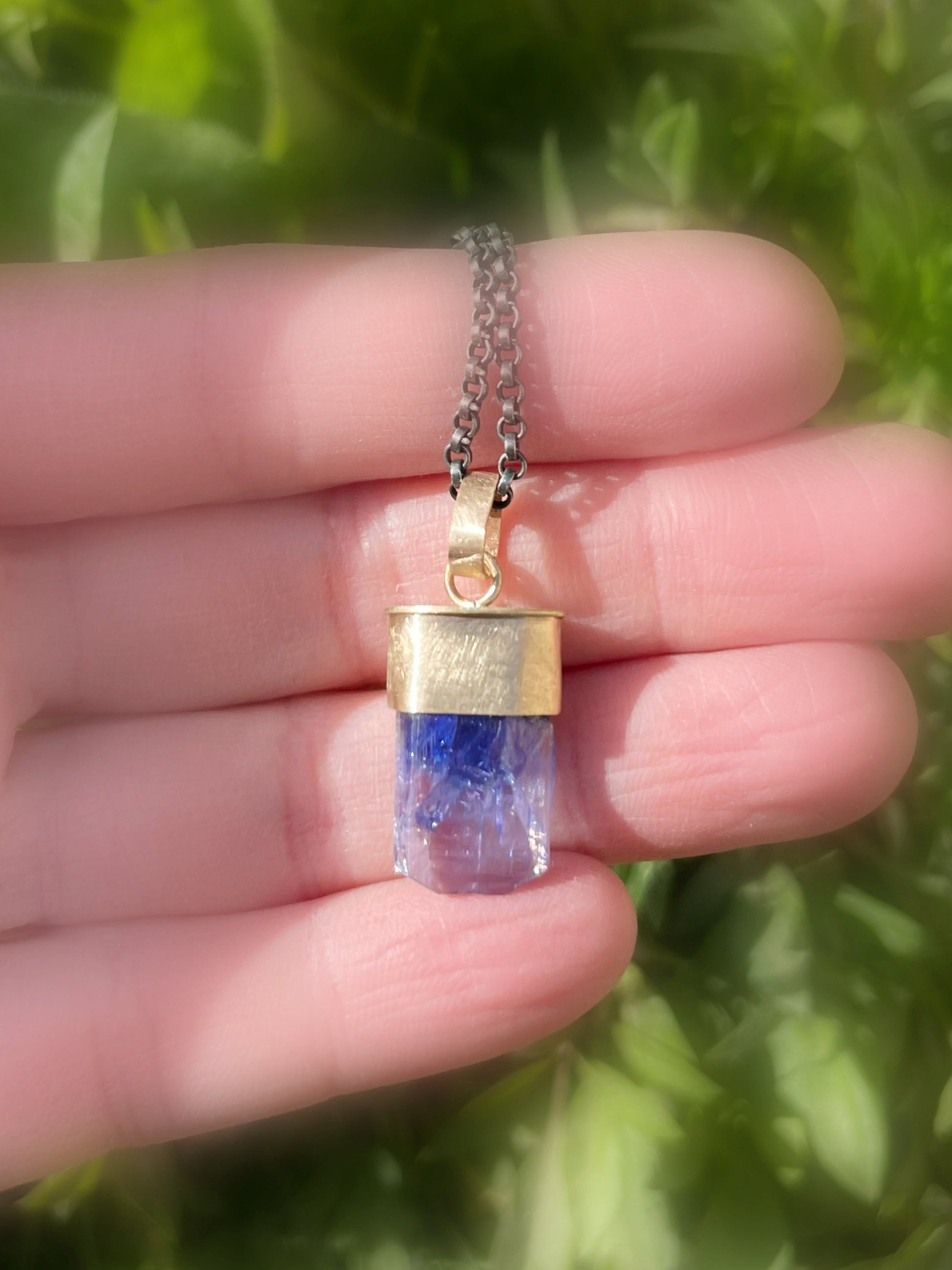 tanzanite pendant in 14k gold