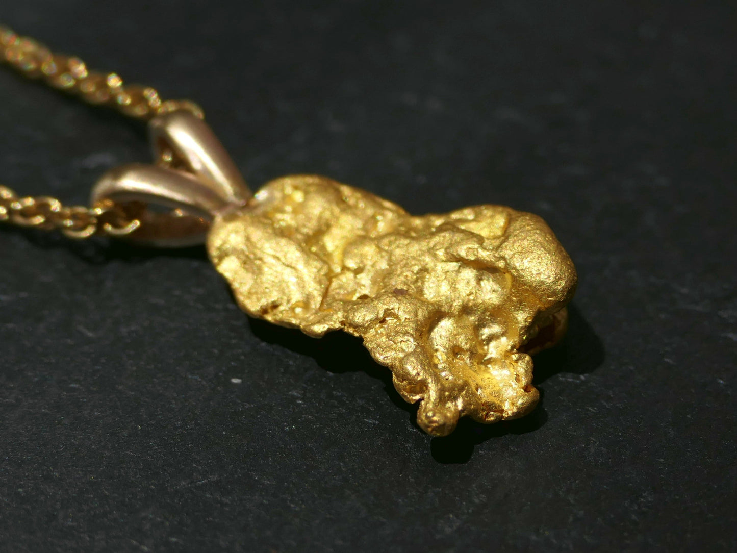 Australia gold nugget necklace