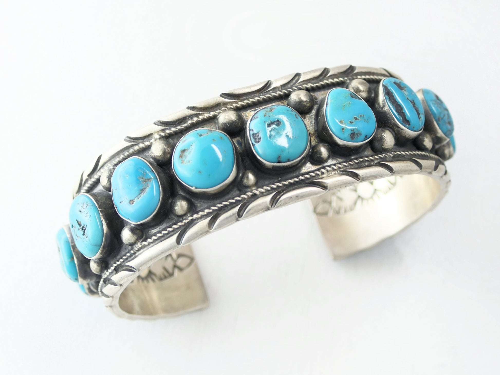 traditional native american turquoise cuff