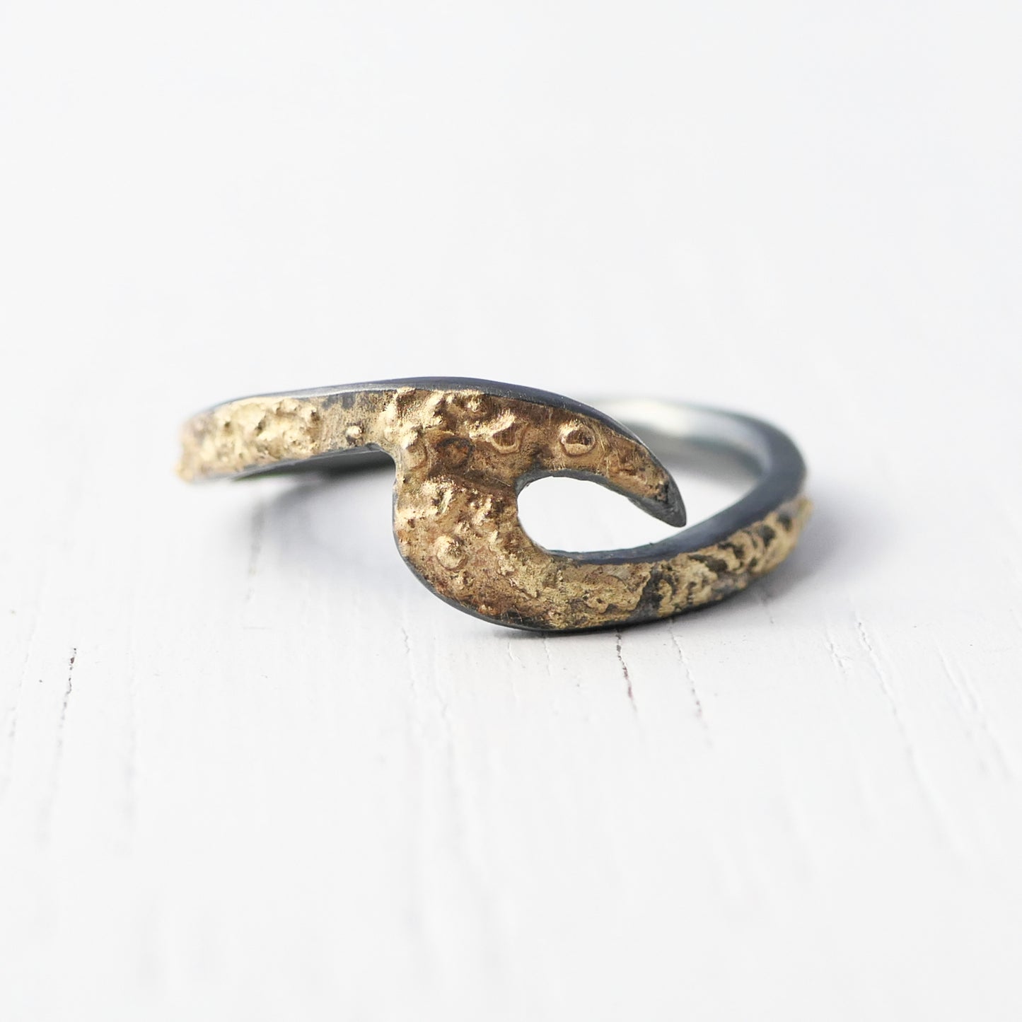 unique gold wave ring