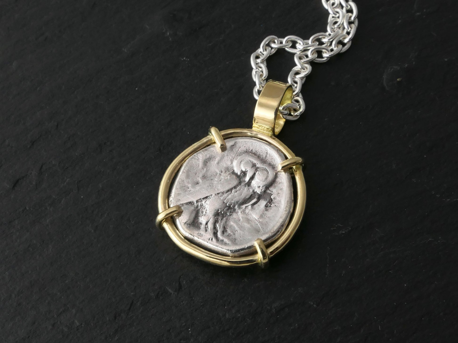 Athena owl coin Calabria Tarentum Drachm Calabria taranto