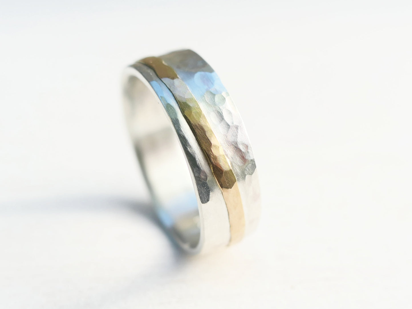 minimalist wedding band