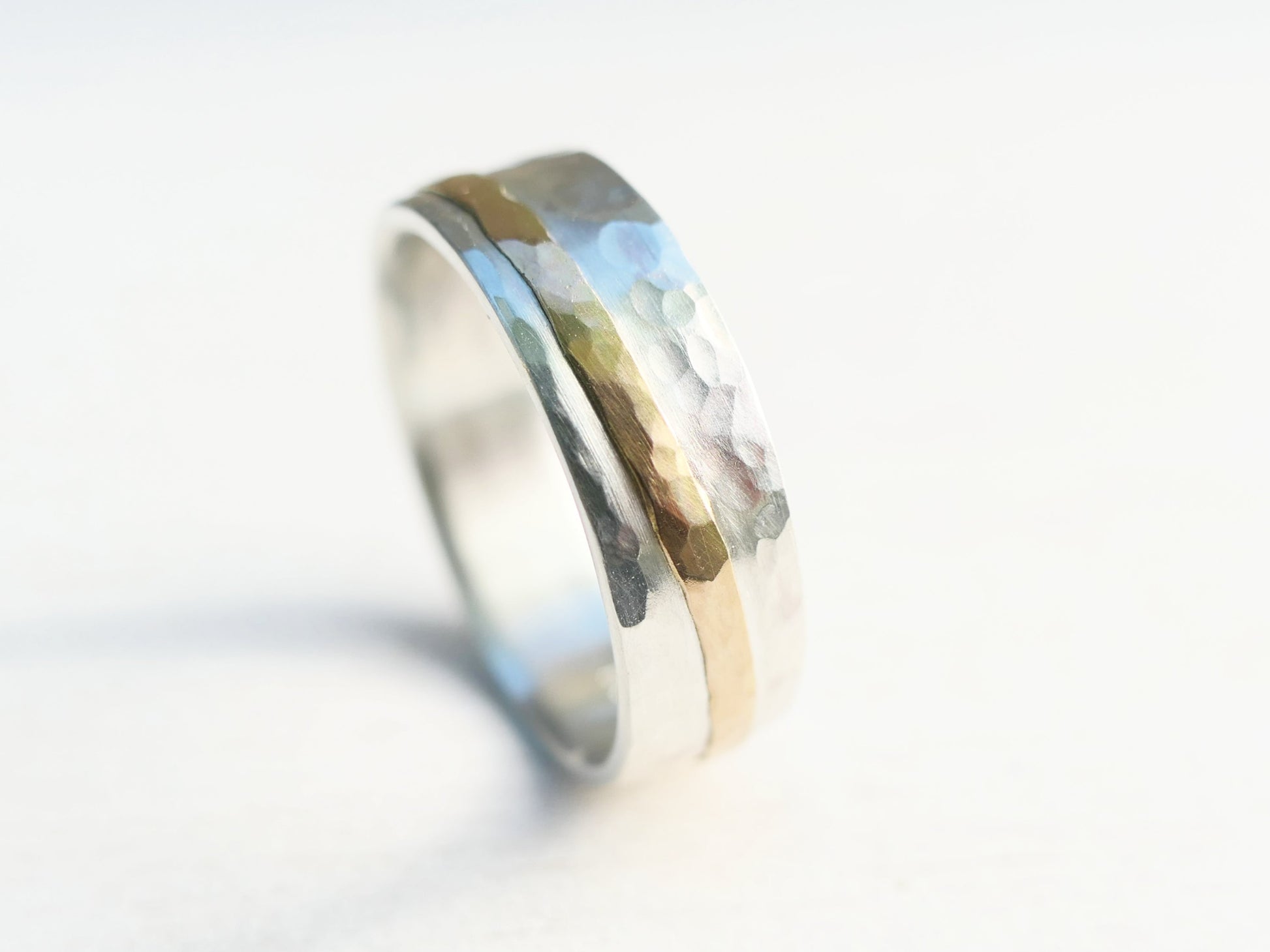minimalist wedding band