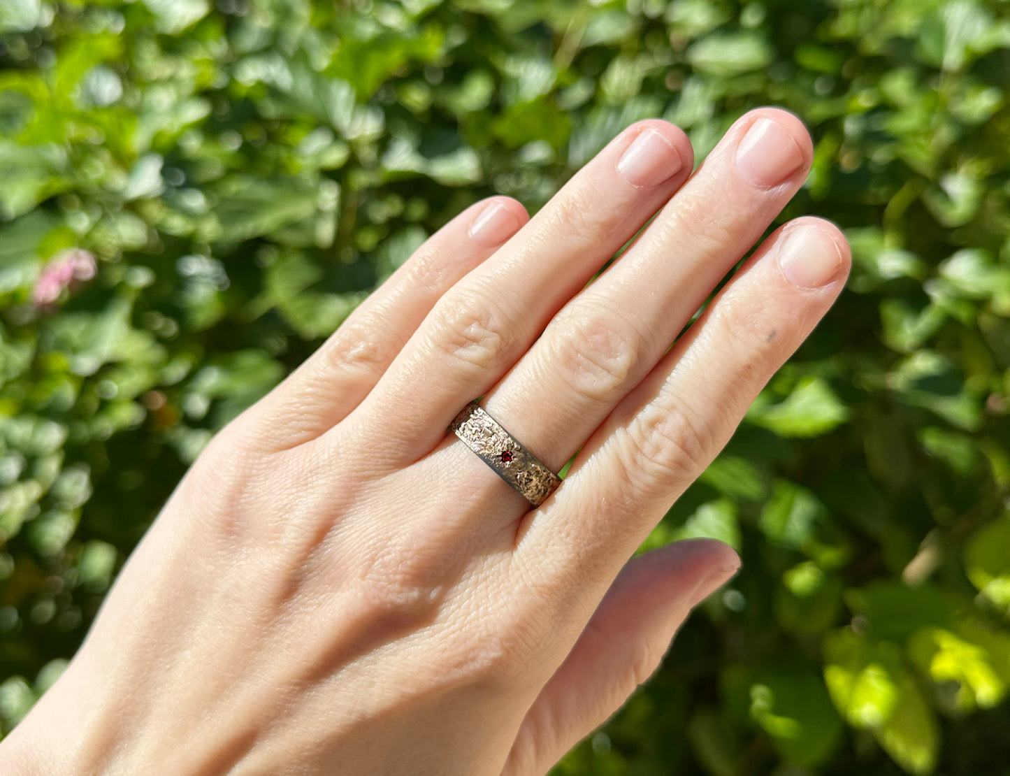 passendes Eheringset Gold Schwarz Silber mit Edelstein