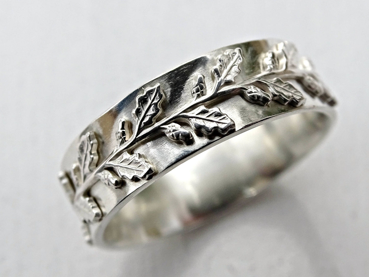 leaf engagement ring stacking band