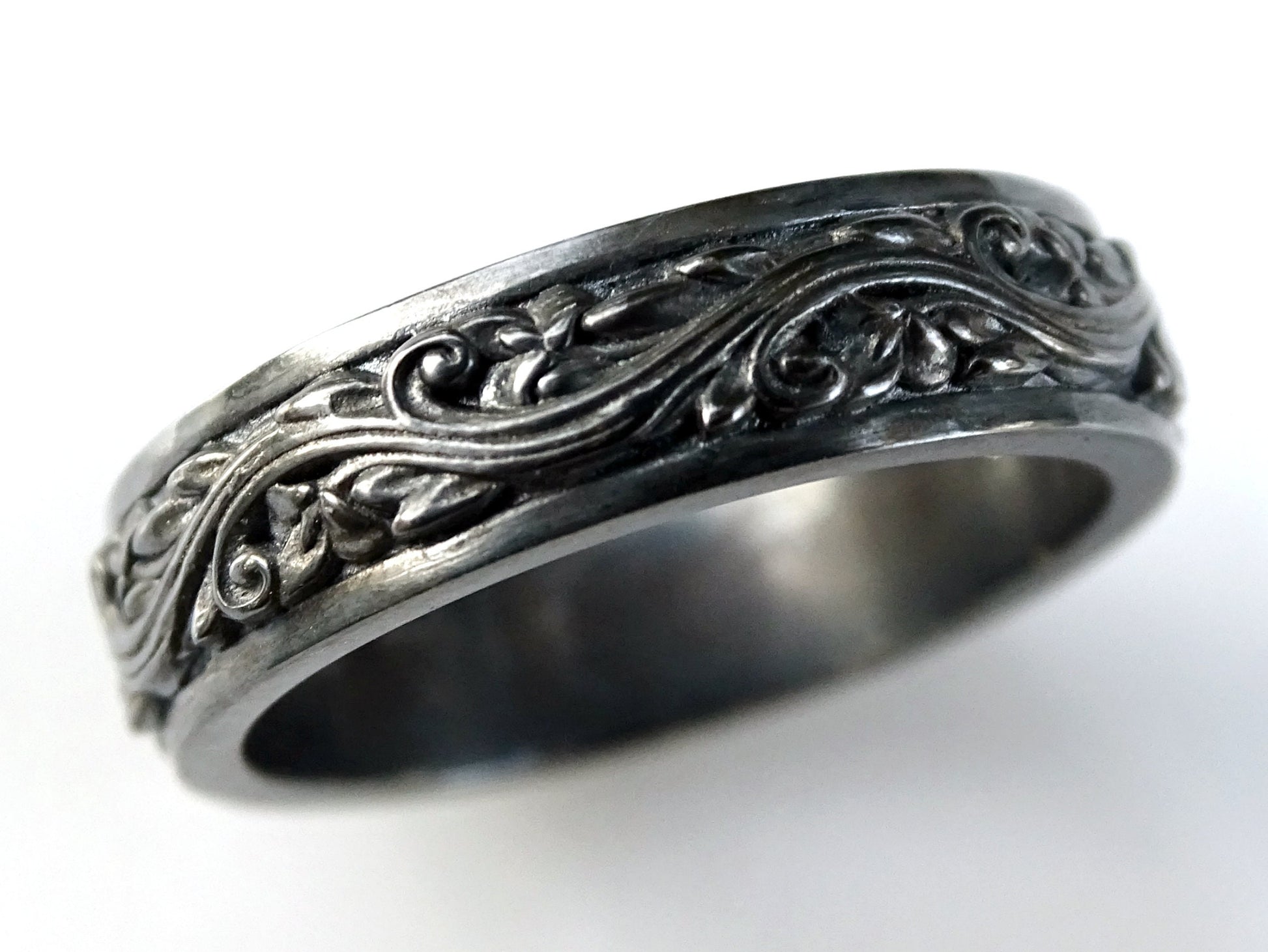 eternity ring dark silver